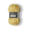 En meget blød og lækker nuance af gul får du med Isager Silk Mohair 59