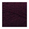 Isager Highland Wool Wine er en flot vinrød farve. Denne farve er en farve, der er smukt meleret med meget dybde.