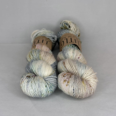 LITLG Singles Barefoot