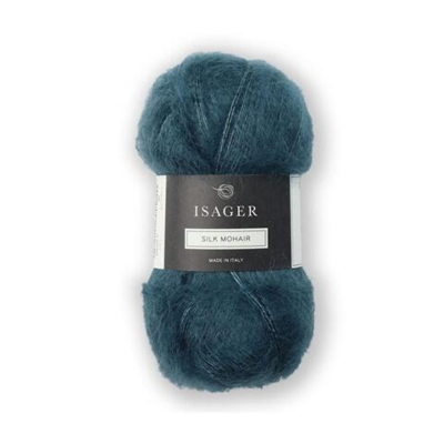 Isager Silk Mohair 16 Petroleum er mere blå end grøn i sin petroleumsnuance.