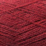 Farve 21 fra Isager Alpaca 1 er en nuanceret og varm murstensrød.